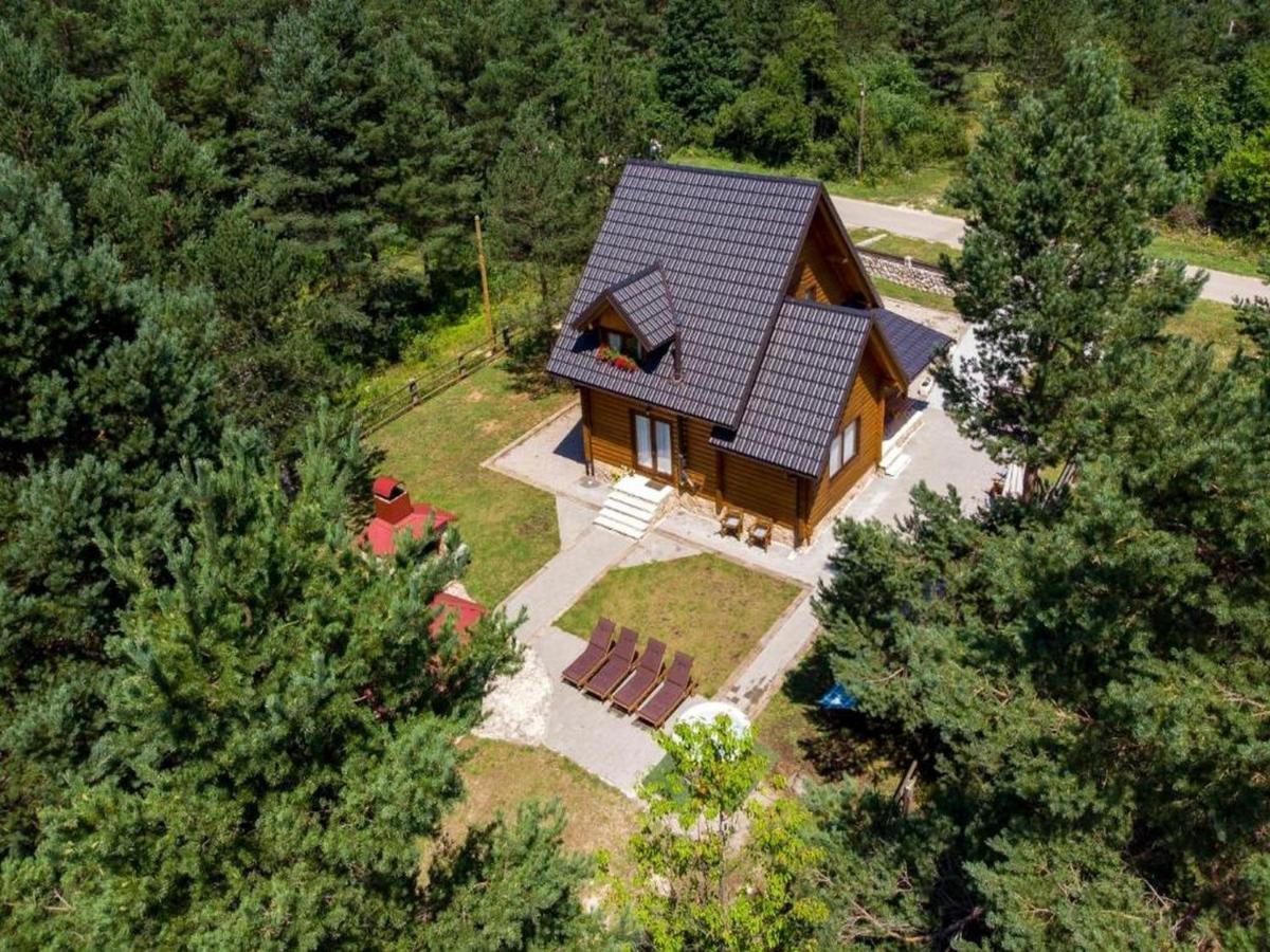 Plitvice Forest Apartment Korenica